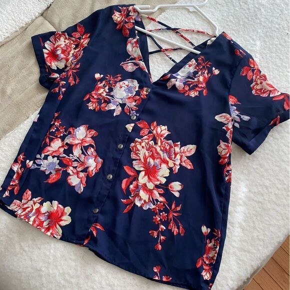 Sandy and Sid Blue and Pink Floral Top Size Large - Picture 3 of 9